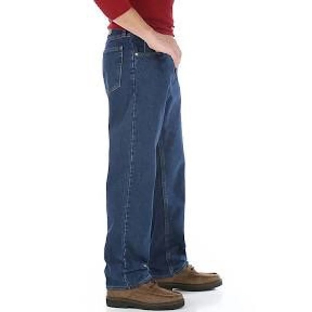 Wrangler Men’s Relaxed Fit Jeans - Picture 1 of 4